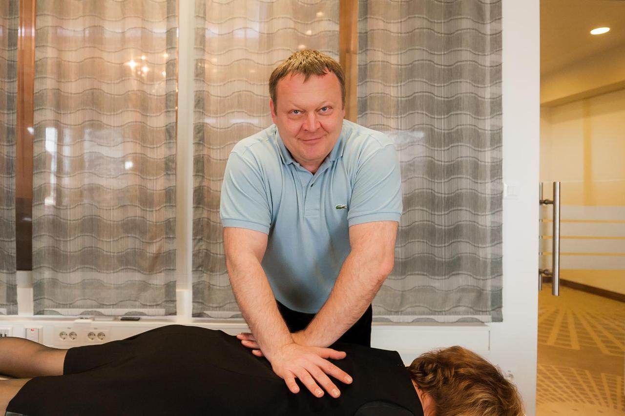 Zlatne ruke ruskog iscjelitelja Maksima Osipova