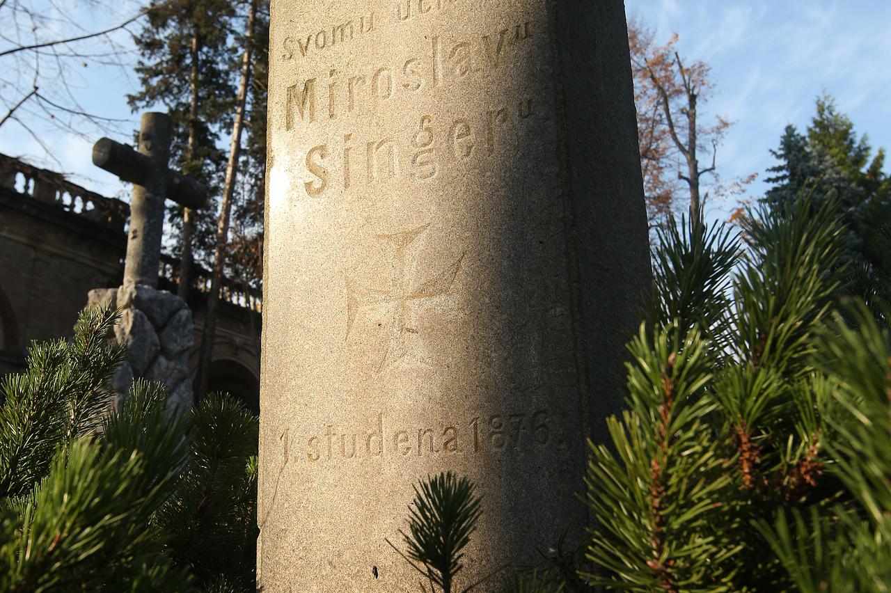 06.11.2015., Zagreb - Grob Friedricha Miroslava Singera, prvog covjeka pokopanog na najstarijem zagrebackom groblju, Mirogoju. Photo: Robert Anic/PIXSELL
