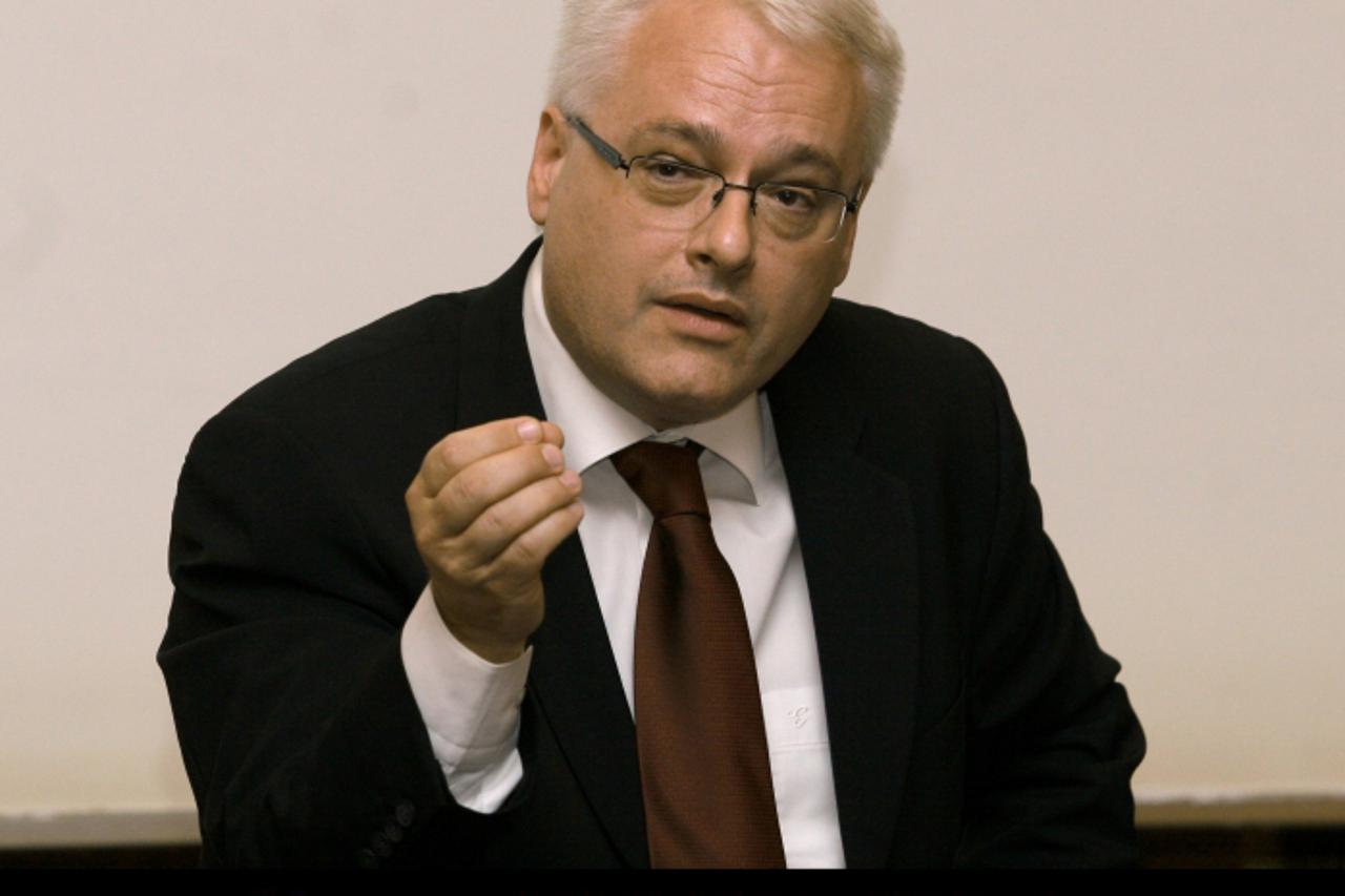 '09.10.2009., Zagreb - Predstavljanje kandidata za Predsjednika RH. Ivo Josipovic, SDP-ov predsjednicki kandidat. Photo: Zarko Basic/Poslovni dnevnik/PIXSELL'