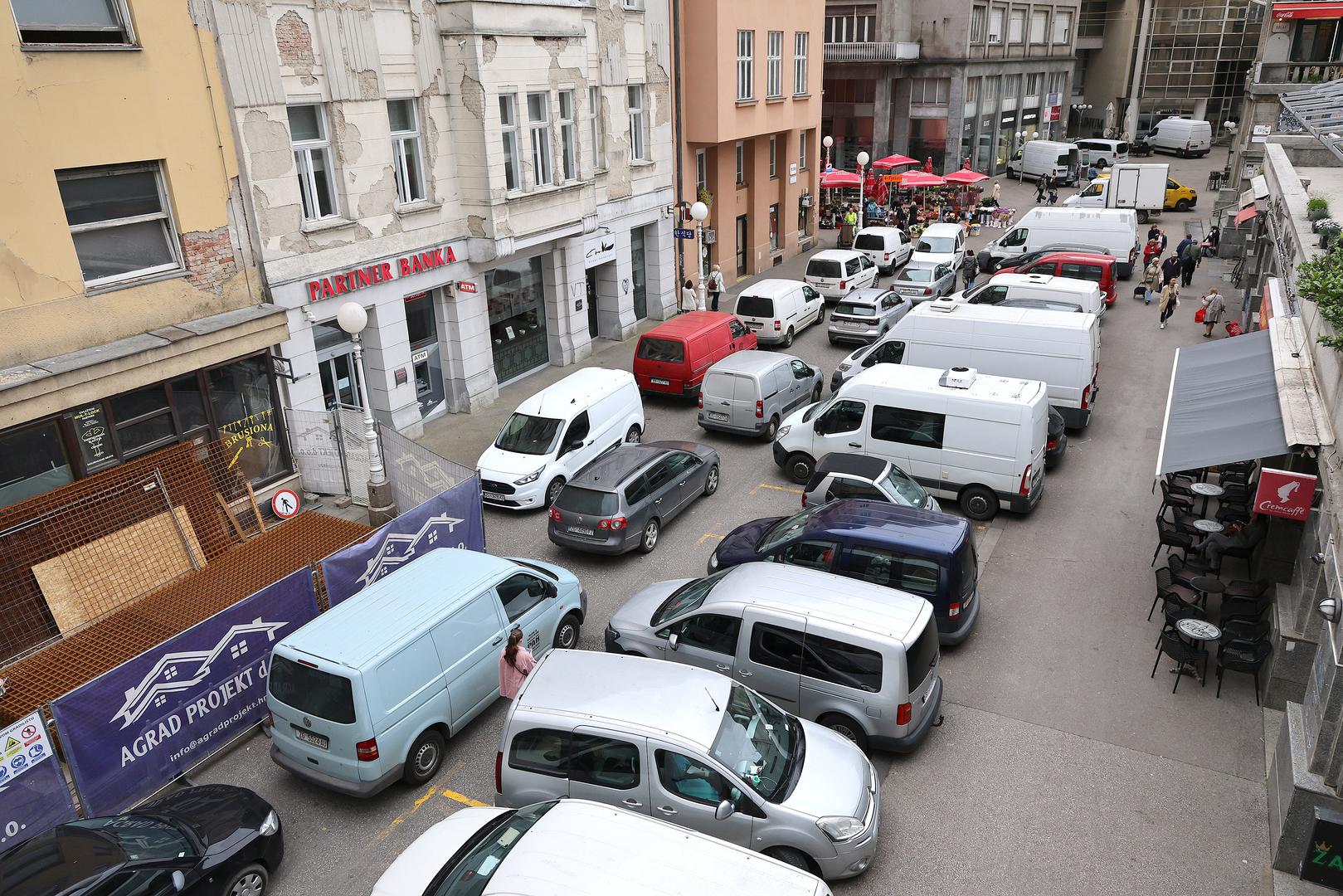 Današnji dan mnogi su Zagrepčani iskoristili za uskrsnu kupovinu.