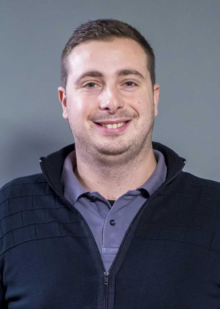 Filip Petrović iz JGL-a kaže: “Oduševila me tematika o kojoj se promišlja i diskutira te sa sigurnošću mogu reći da je ovaj program pravi izbor”