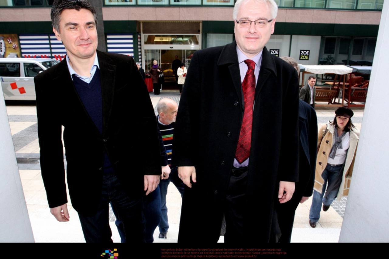'16.01.2010., Zagreb - U sjedistu SDP-a na Iblerovom trgu odrzana je 7. sjednica Glavnog odbora SDP-a. Ivo Josipovic, novoizabrani predsjednik RH, i Zoran Milanovic, predsjednik SDP-a.  Photo: Boris S