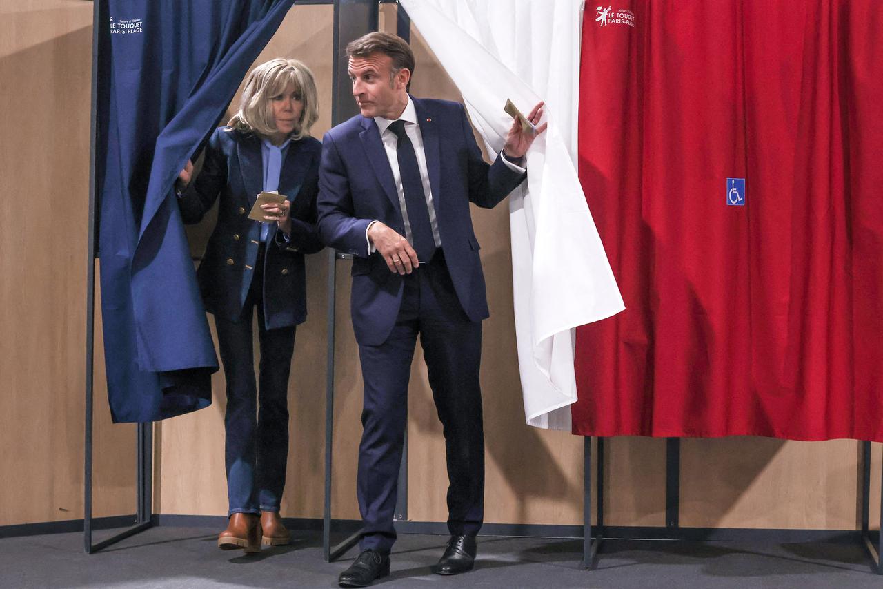 Emmanuel And Brigitte Macron At A Polling Station - Le Touquet