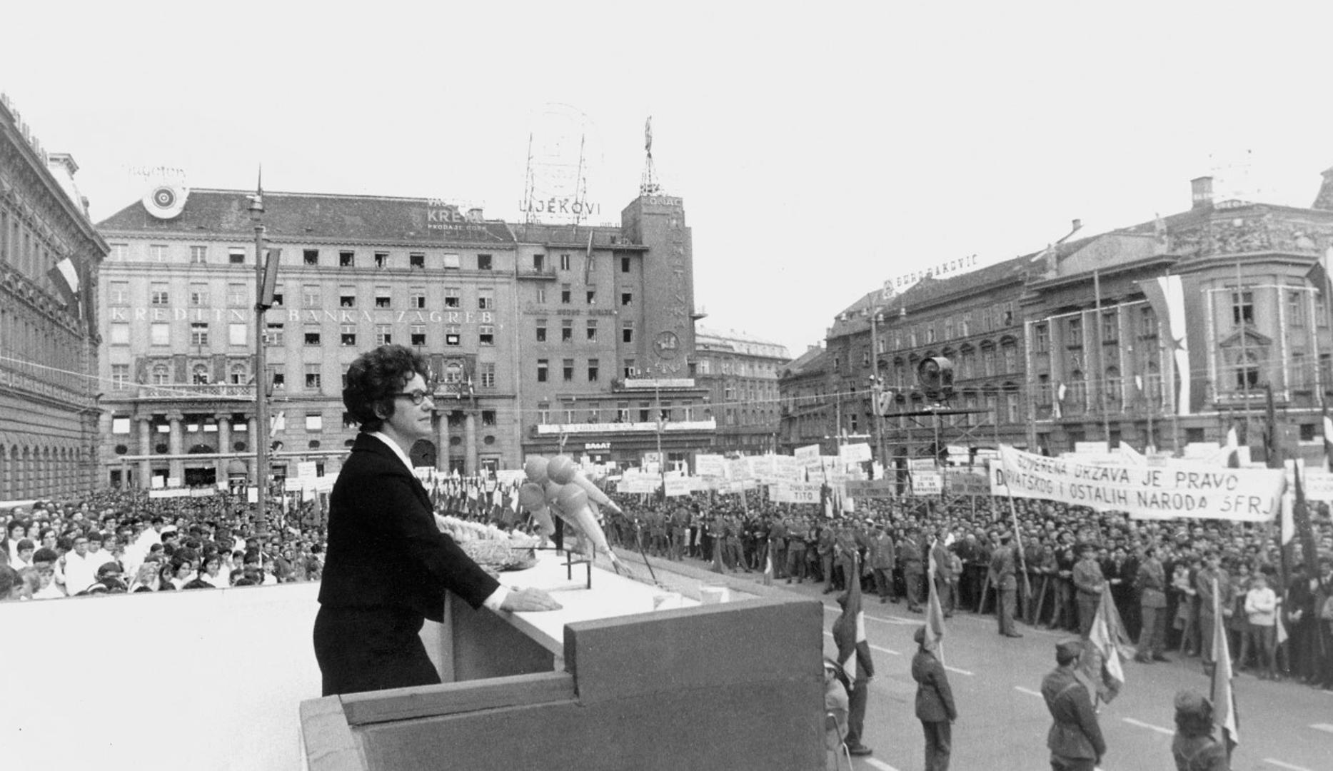 Hrvatsko proljeće: Savka Dabčević-Kučar 7. 5. 1971. na Trgu Republike (danas Trg bana Jelačića)