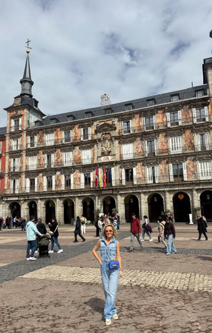 Stoga je ovaj par odlučio na novo putovanje, ovoga puta u Madrid, a riječ je o još jednoj u nizu njihovih romantičnih destinacija, nakon nedavnih posjeta Parizu, Firenci i dalekom Baliju.