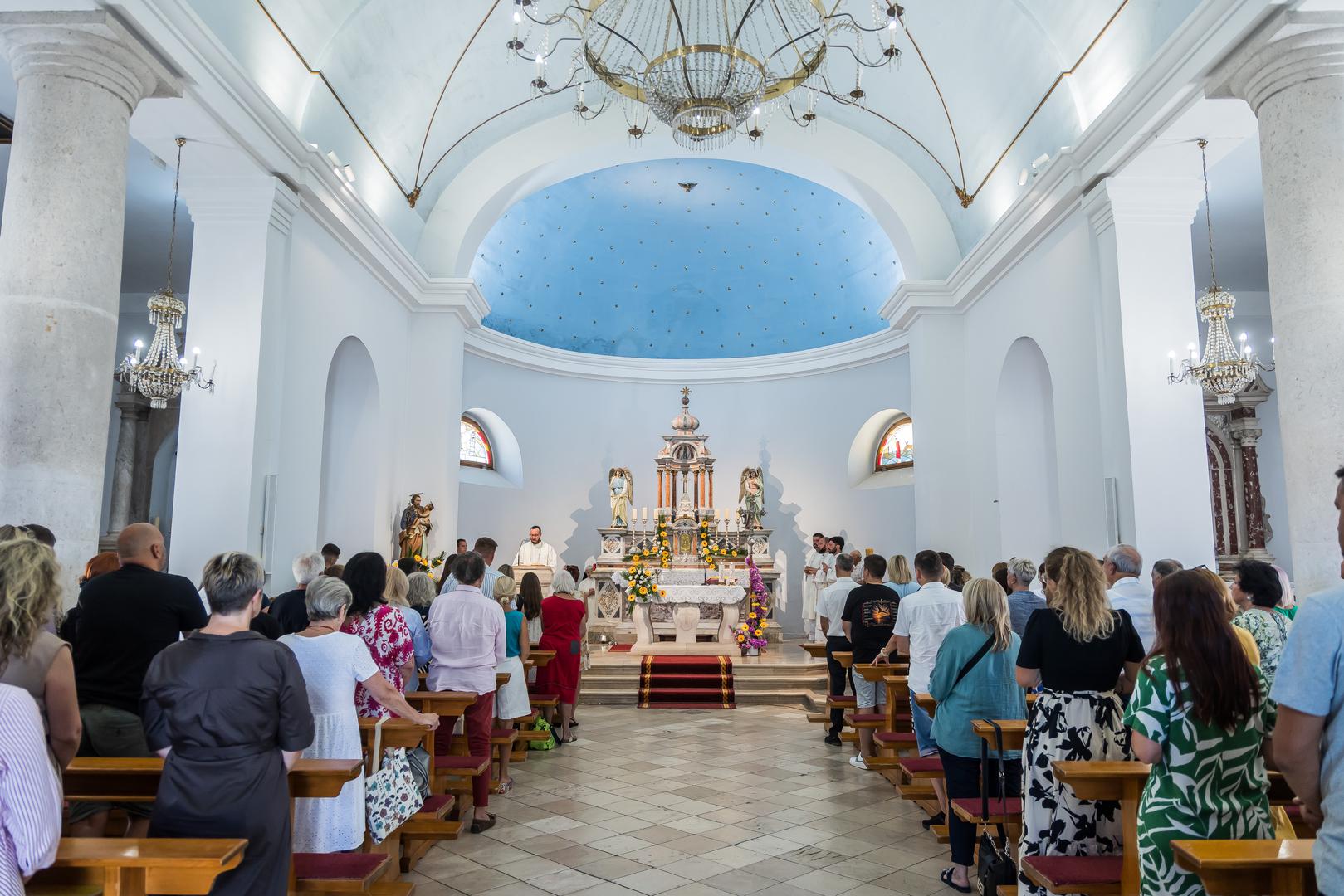 Sjećanje na Olivera u Veloj Luci kulminira velikim večernjim koncertom na pontonu, koji će okupiti tisuće ljudi.