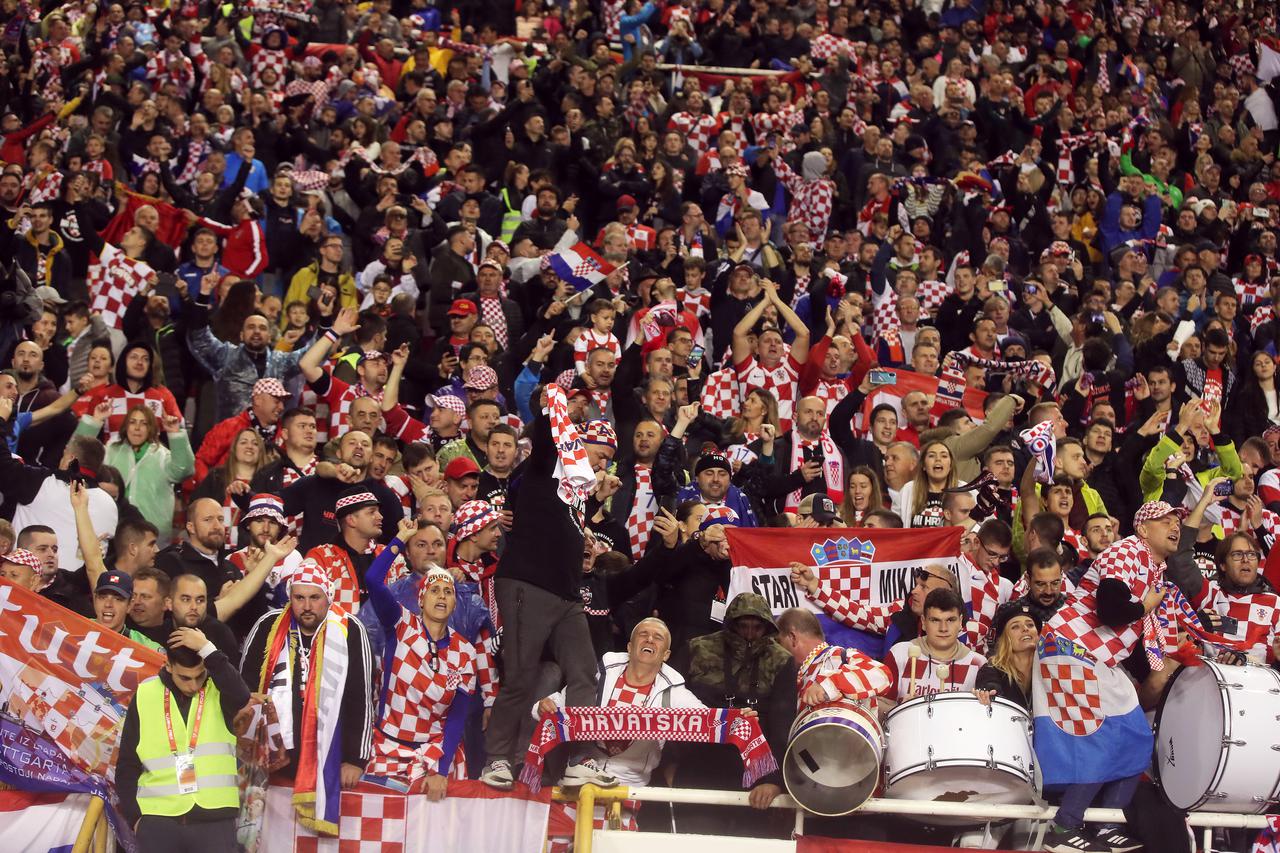 Navijači na Poljudu slave odlazak Hrvatske na Svjetsko prvenstvo 