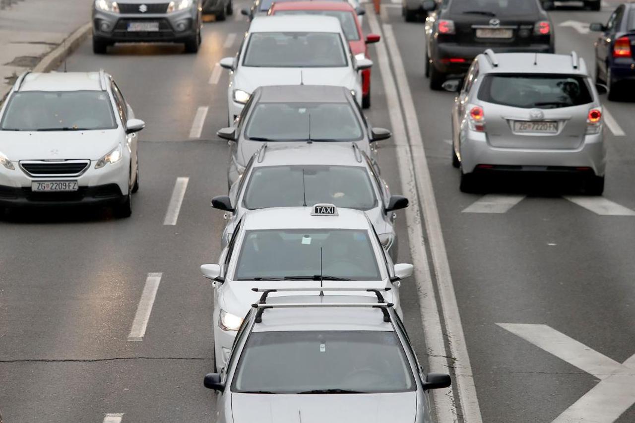 Dnevna svjetla na automobilima obavezna od 1. studenoga