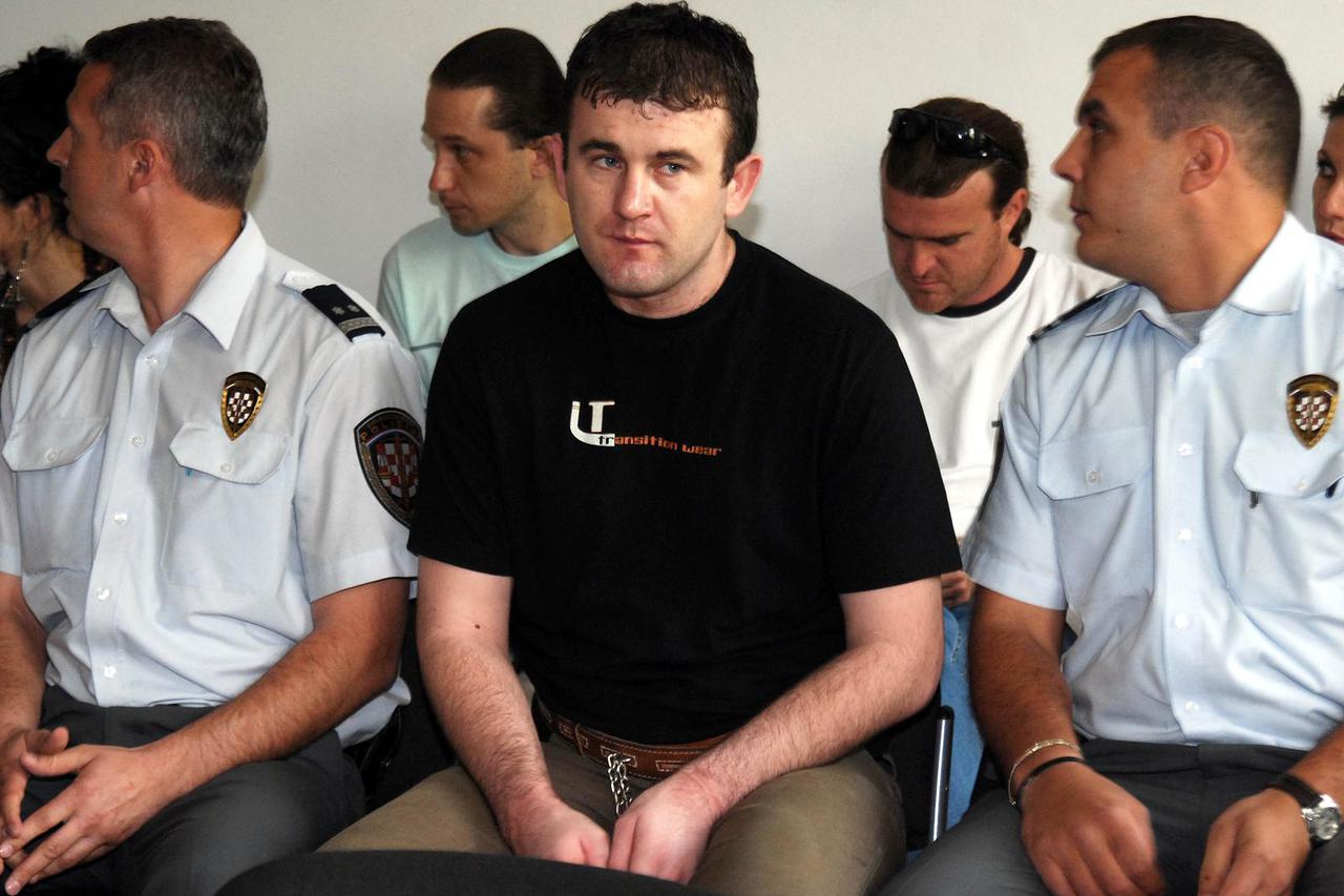 ARHIVA - Split: 20.10.2008., Luka Pezelj osu?en na 31 godinu za ubojstvo Kristine Šušnjare