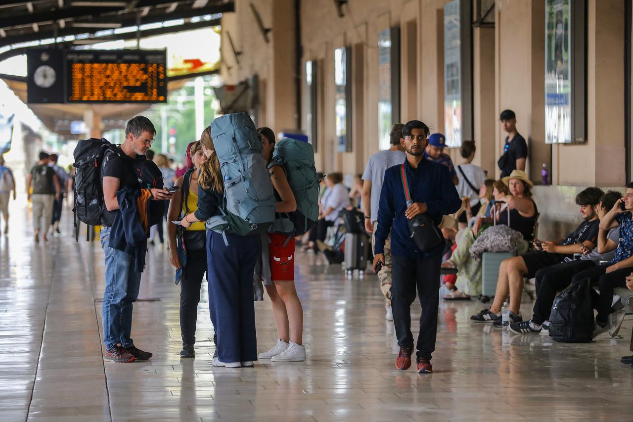 Zagrebački Glavni kolodvor putnici koriste za odlazak na more
