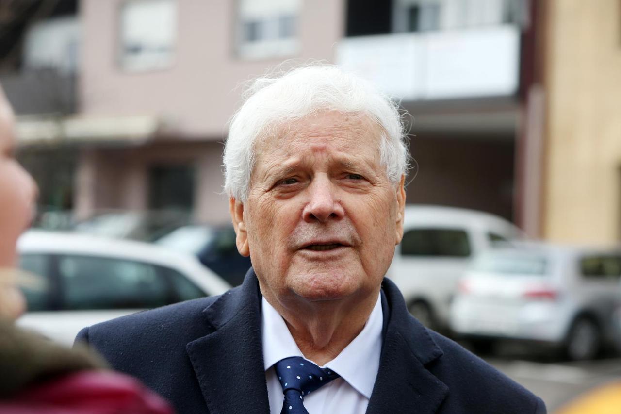 Fikret Abdić na sastanku o prekograničnoj suradnji u Dugoj Resi