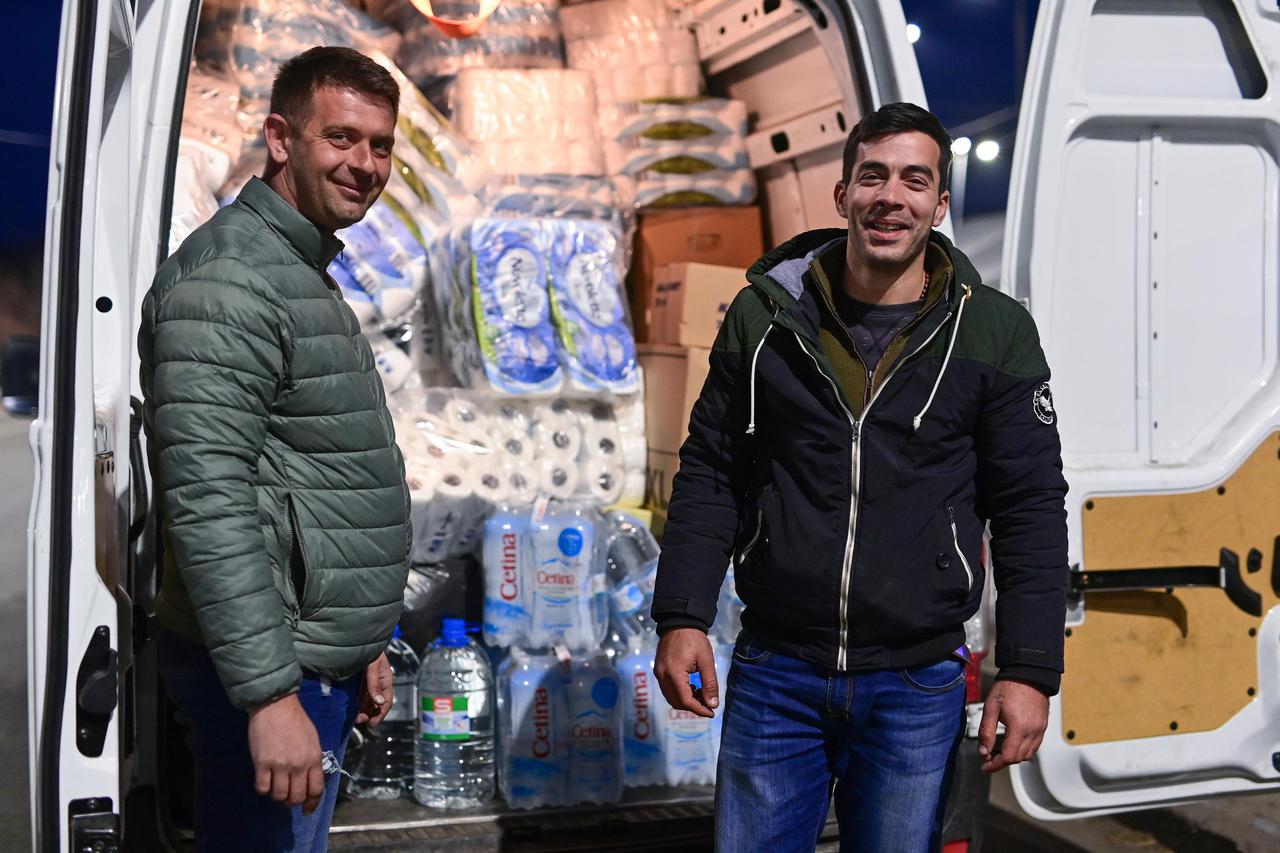 Slovačka: Dvojica prijatelja dostavila pomoć koju je prikupilo Hrvatsko-ukrajinsko društvo iz Splita