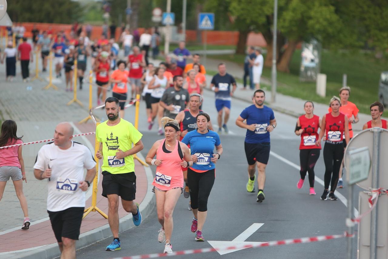Karlovac: Više od tisuću trkača sudjelovalo je na 7. Karlovačkom ceneru