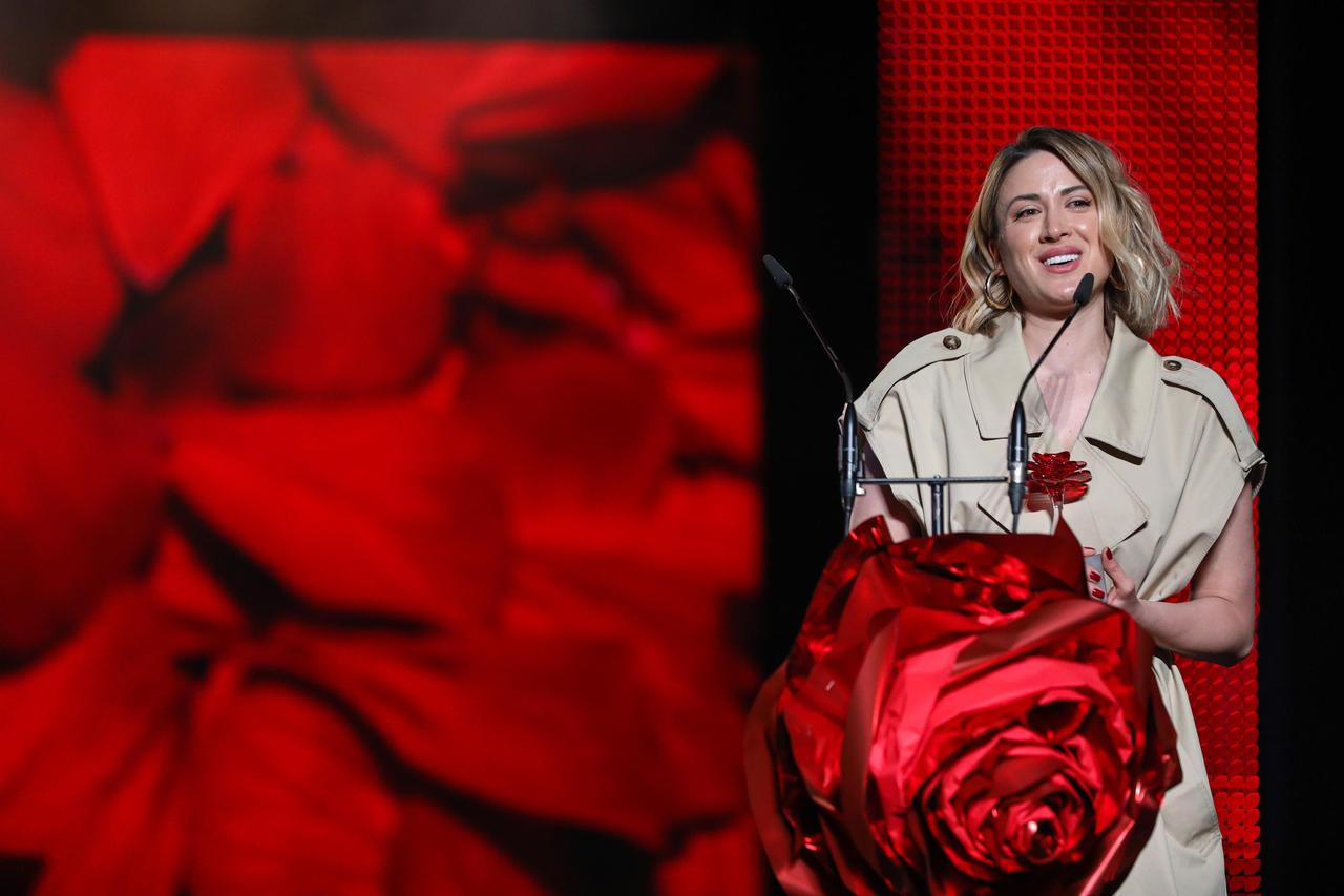 Večernjakova ruža: Buga Grašo Radošević