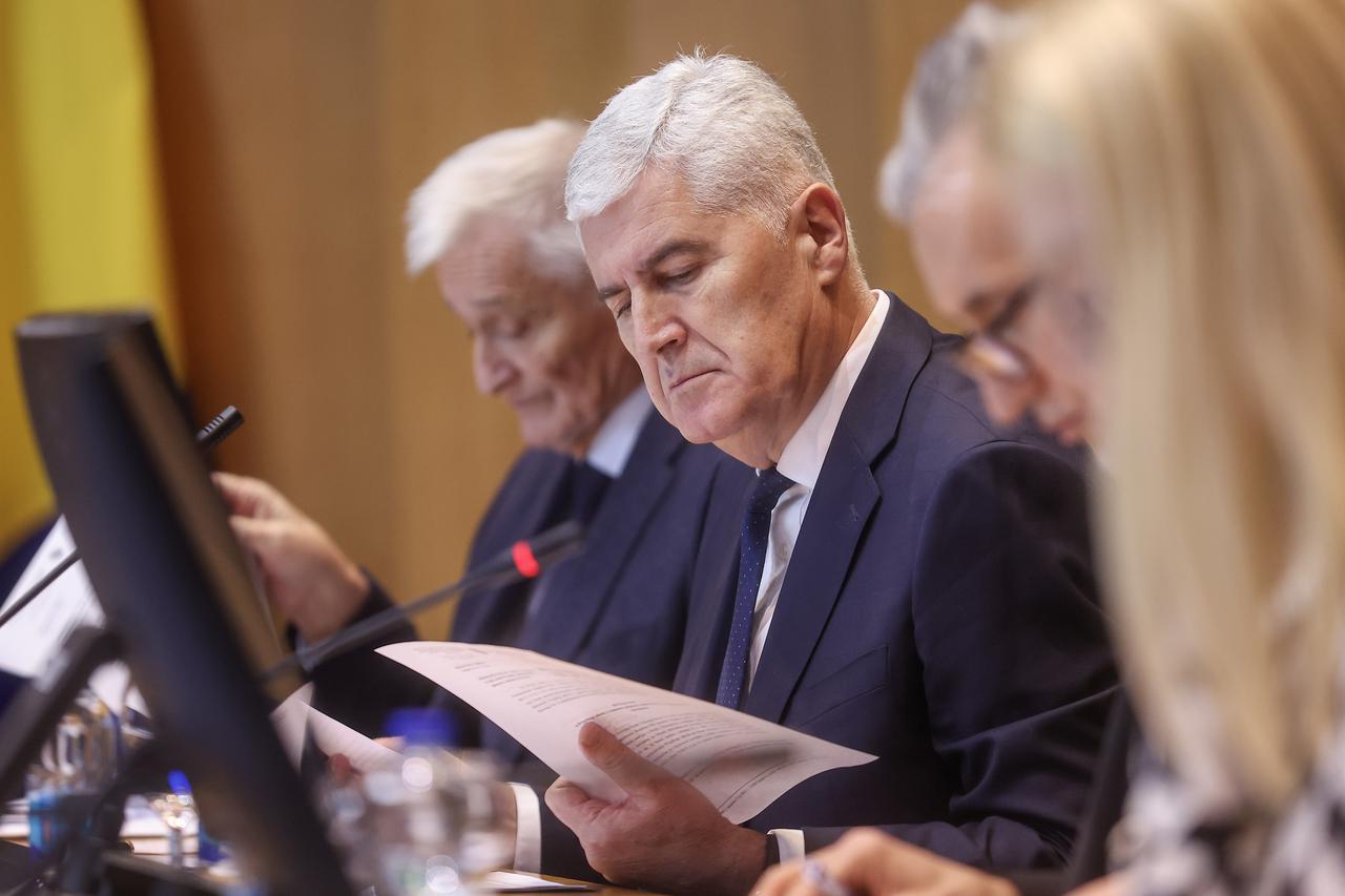 Sarajevo: Hitna sjednica Doma naroda Parlamentarne skupštine BiH