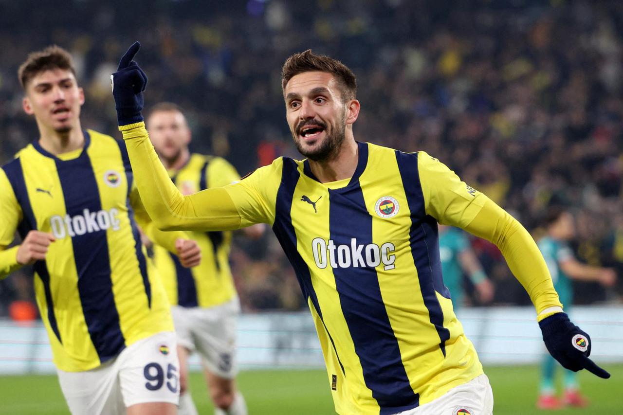 Europa League - Knockout Phase Playoff - First Leg - Fenerbahce v Anderlecht