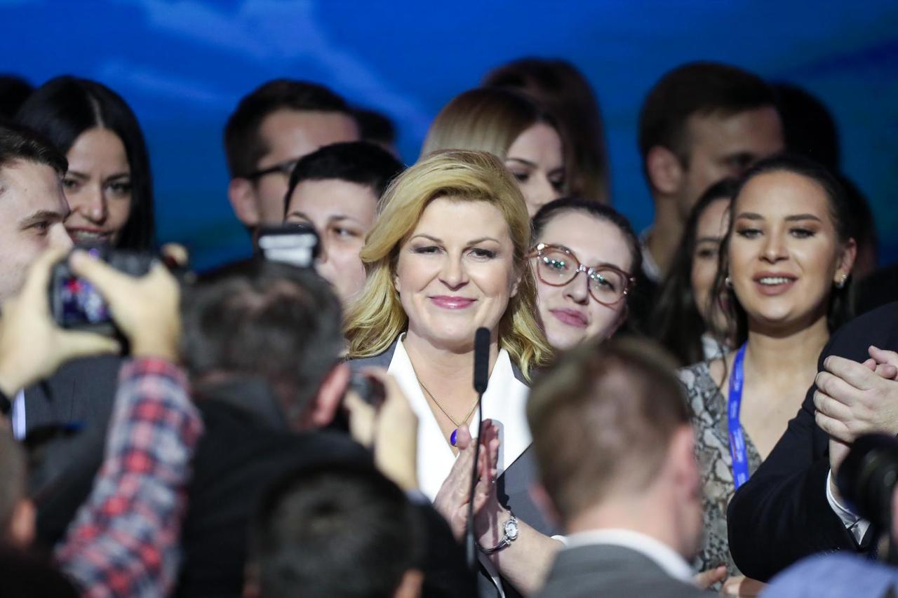 Kolinda Grabar-Kitarović obratila se nakon objave prvih neslužbenih rezultata