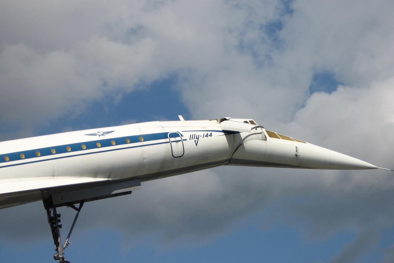 Tupoljev Tu-144