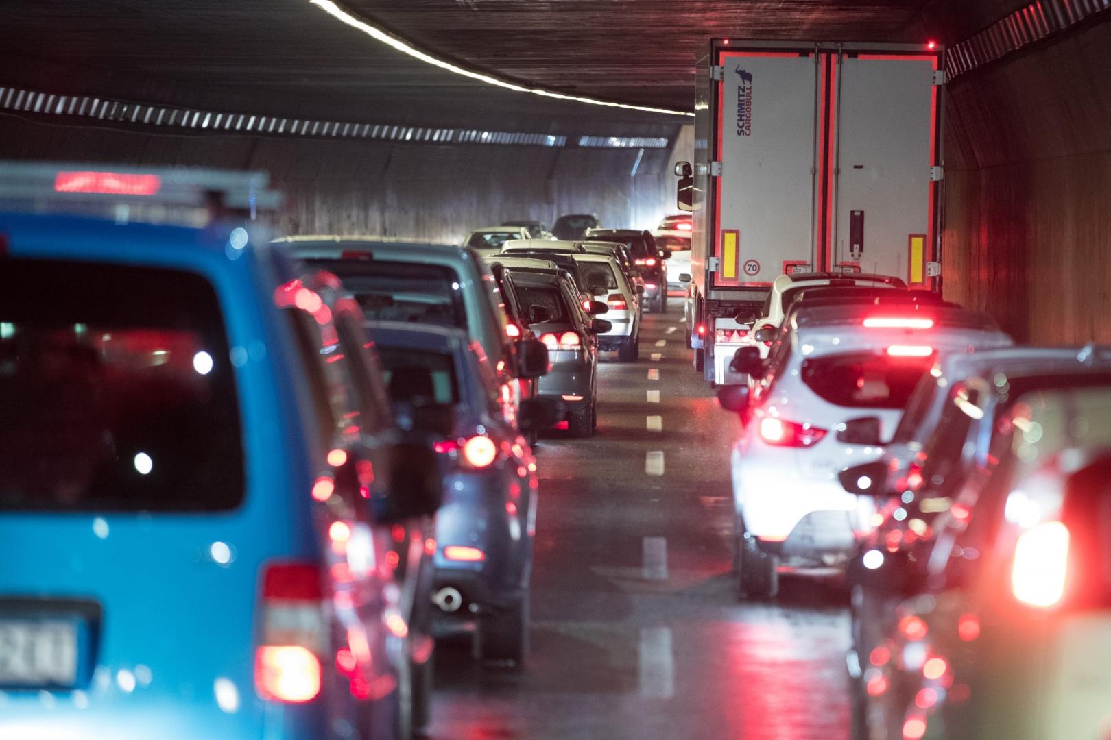 Zbog nesreće se stvorila i kolona.