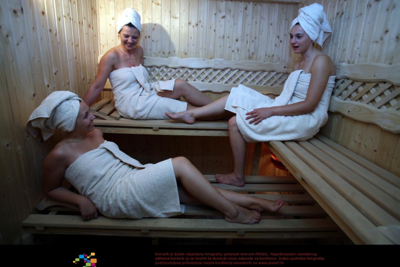 '13.05.2009., Slavonski Brod - Pivski wellness jedini je ovakav u Hrvatskoj, a uskoro su u pripremi i novi nacini opustanja klijenata. sauna.  Photo: Ivica Galovic/Vecernji list'