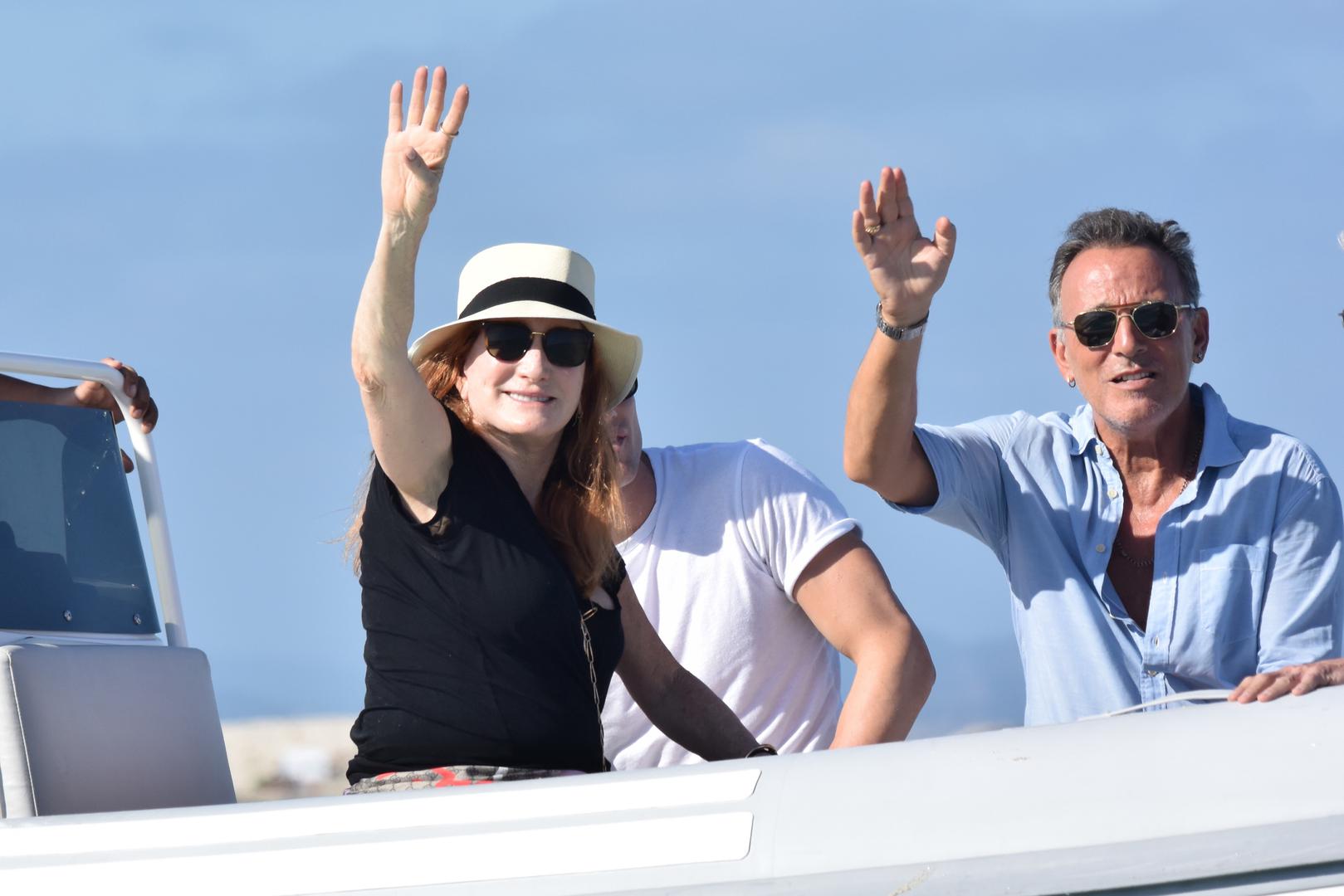 Glazbenik Bruce Springsteen sa suprugom Patti Scialfa posjetio je omiljenu ljetnu destinaciju poznatih - Ibizu.