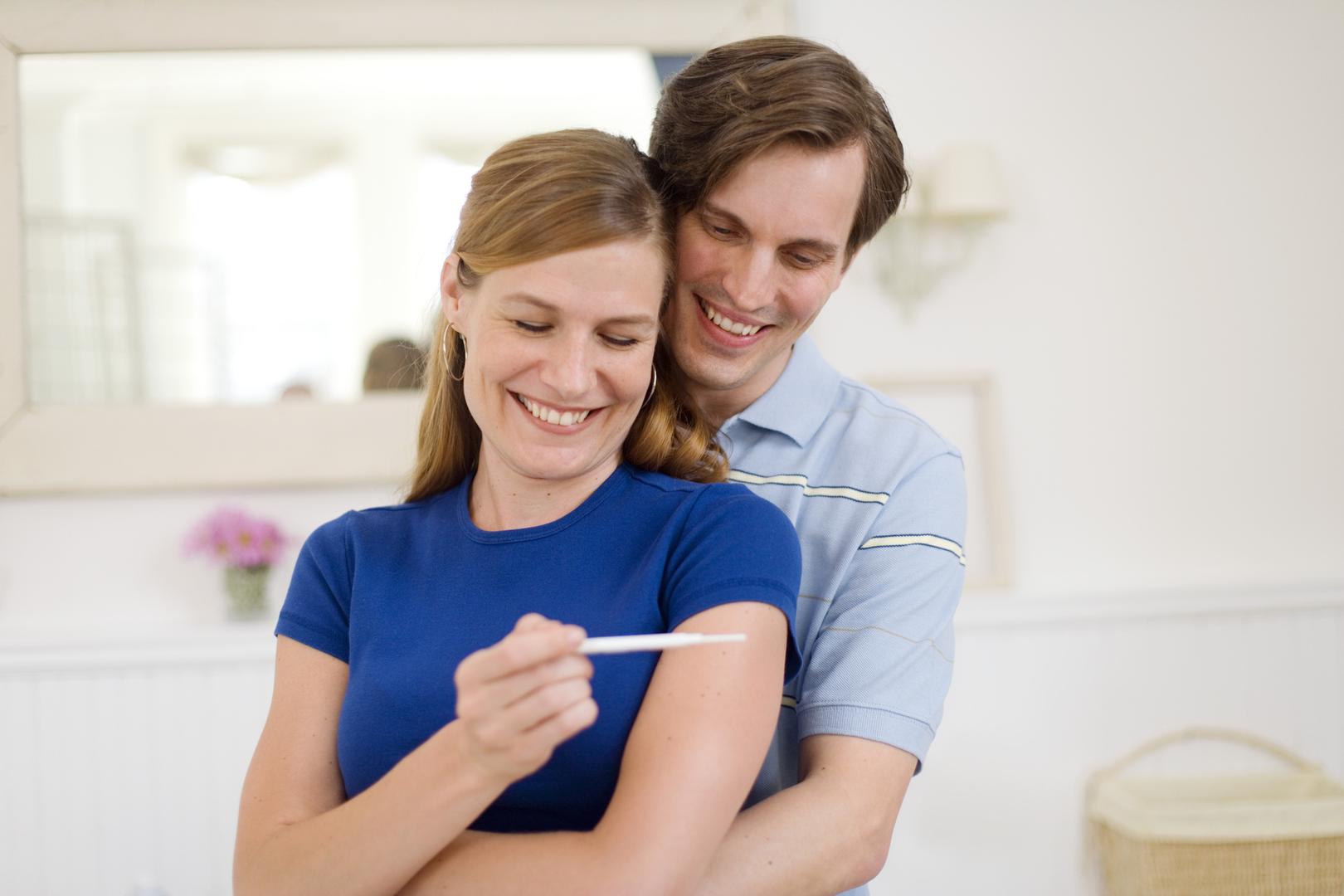 Ako ste barem jednom bili u iščekivanju pozitivnog testa na trudnoću, znate kako je teško dočekati toliko željeni plusić. Vjerojatno ćete odraditi i krvne pretrage koje će pokazati duplira li se pravilno količina beta hcg-a, "hormona trudnoće"