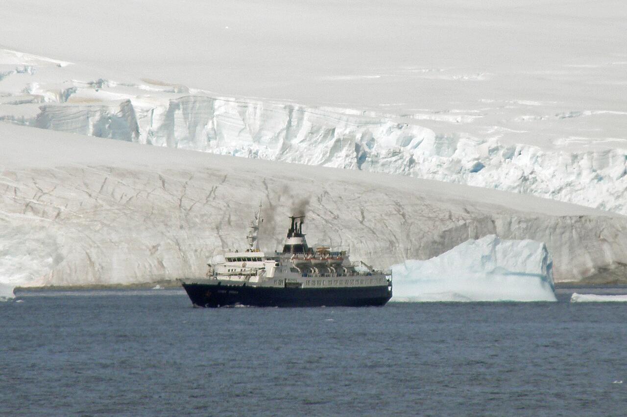 MV Lyubov Orlova