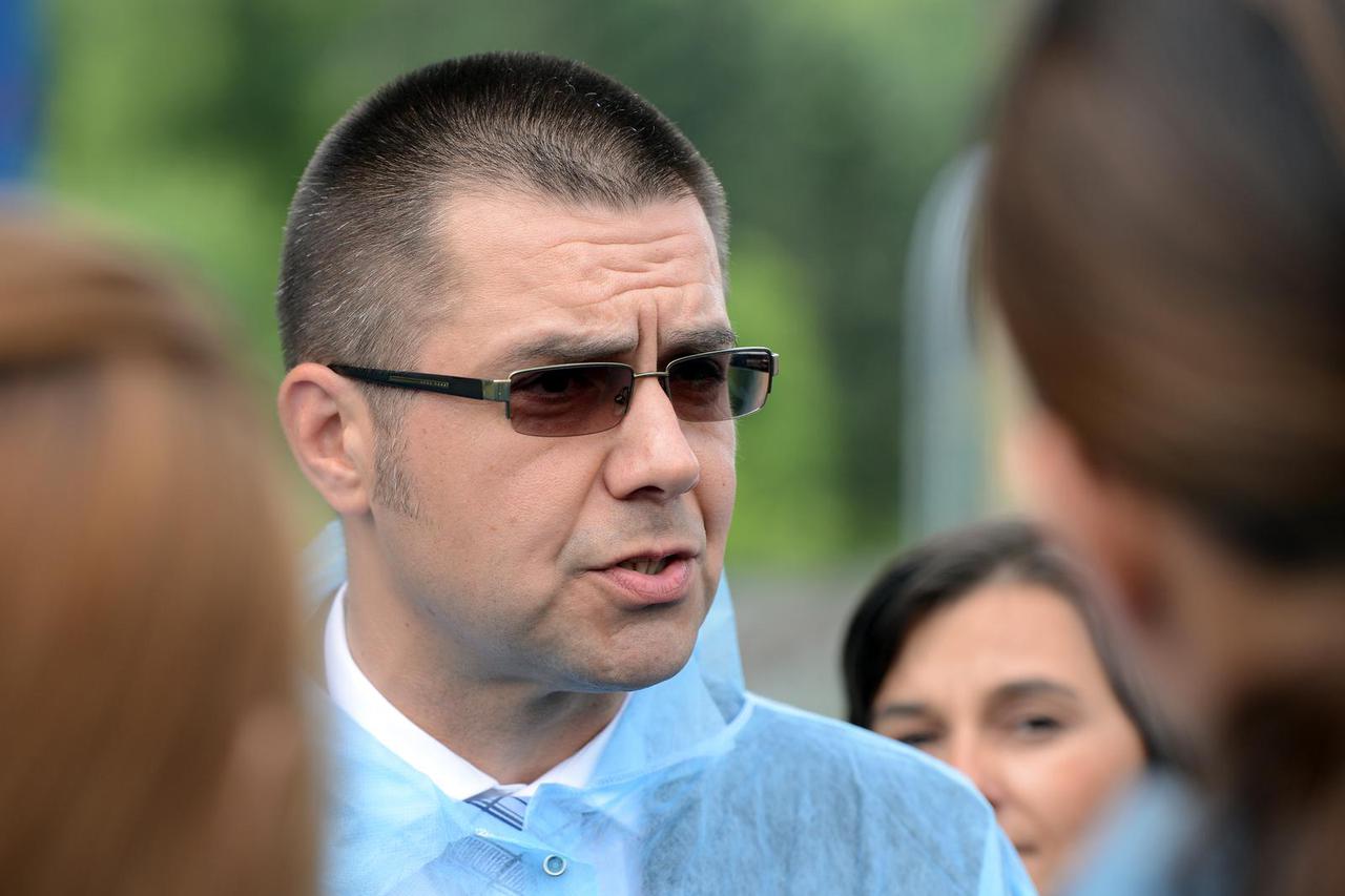 Hum na Sutli: Ministar Zmajlovi? obišao novi filtar i proizvodnju u tvornici stakla Vetropack Straža