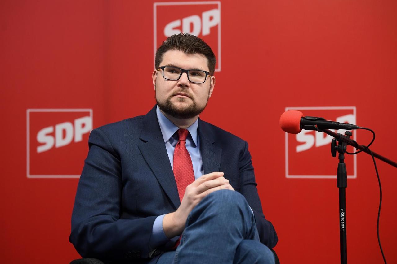 Zagreb: Predsjednik SDP-a, Peđa Grbin, ugostio je umjetnicu Arijanu Lekić-Fridrih