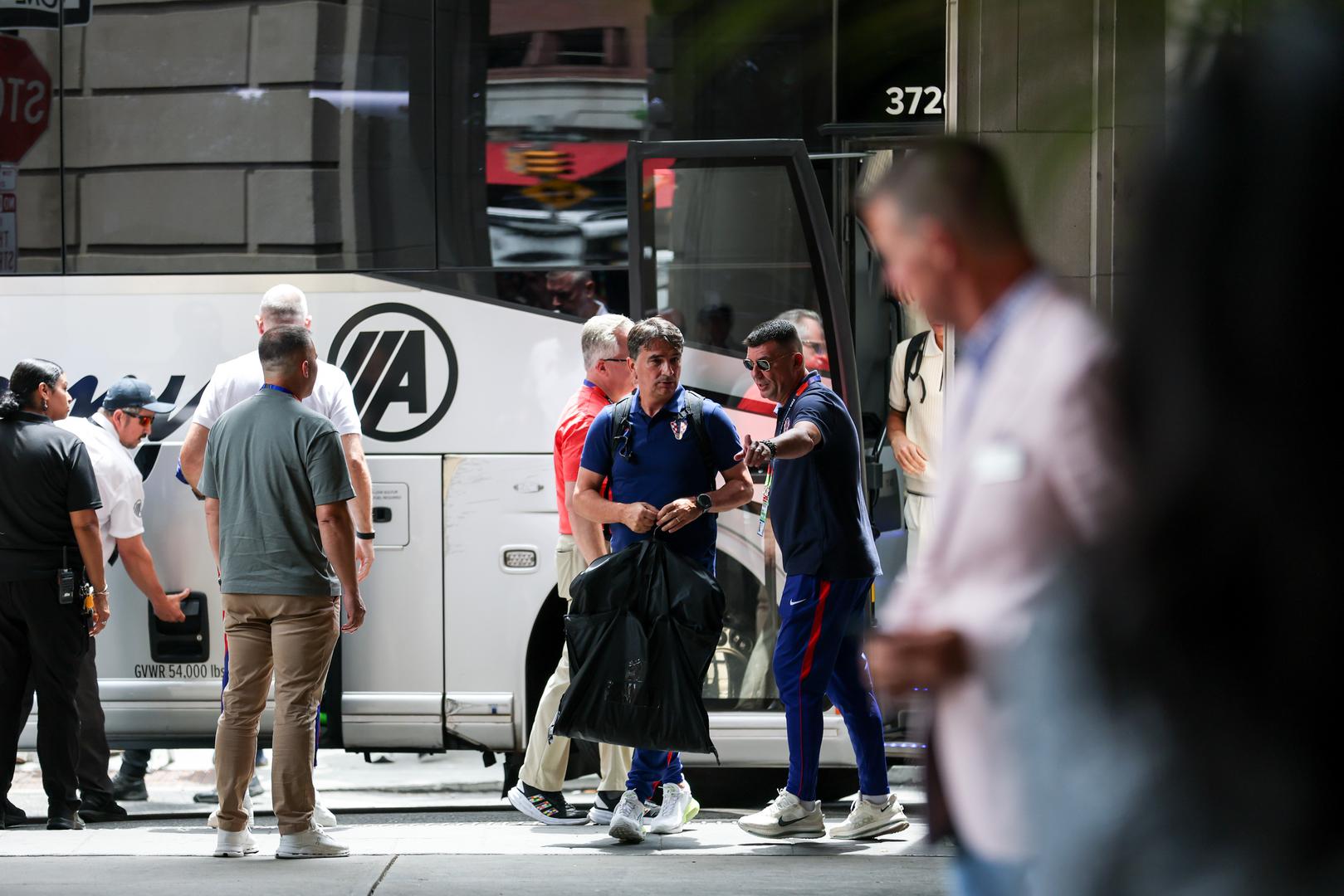 Afrička reprezentacija nalazi se na drugom mjestu skupine L s četiri boda, jednim više od Hrvatske, pa bi ih vatreni eventualnom pobjedom preskočili i osigurali plasman u drugi krug. Hrvatskoj odgovara i remi koji bi joj vjerojatno donio plasman među osam najboljih trećih reprezentacija.