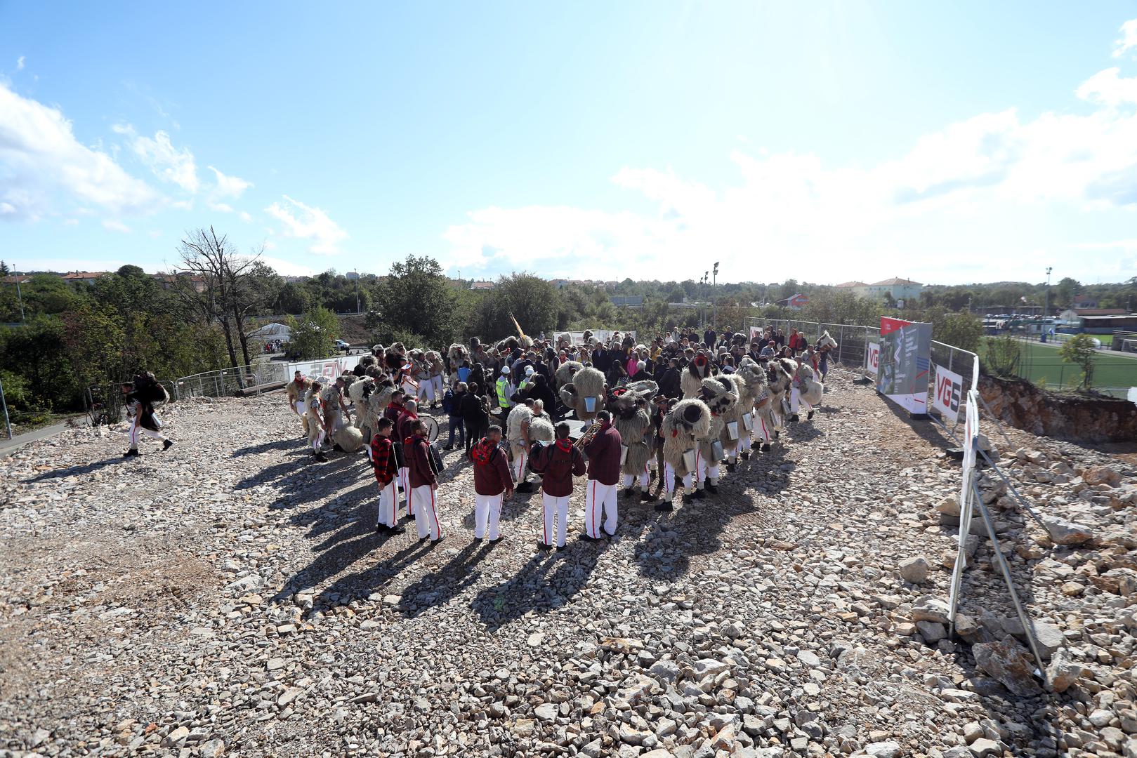 Fokus im je na društvenom i gospodarskom napretku, očuvanju okoliša i stvaranju povoljnog okruženja za rad i život.
