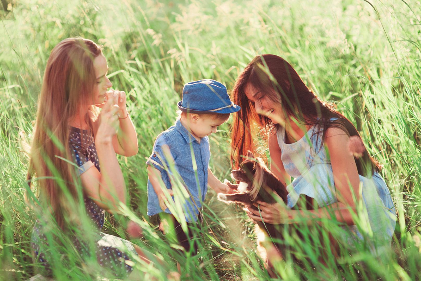 Među njima su oni koji znaju biti brižni, strpljivi, zabavni i zaštitnički nastrojeni, a istodobno djeci ostavljaju dovoljno prostora da budu svoja. I zbog toga ih klici jednostavno obožavaju. Astrolozi vjeruju da se najbolje tete često rađaju u sljedeća četiri horoskopska znaka.