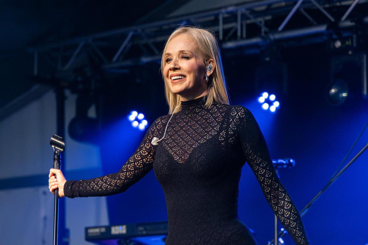 Žminj: Koncert Jelene Rozge za Valentinovo