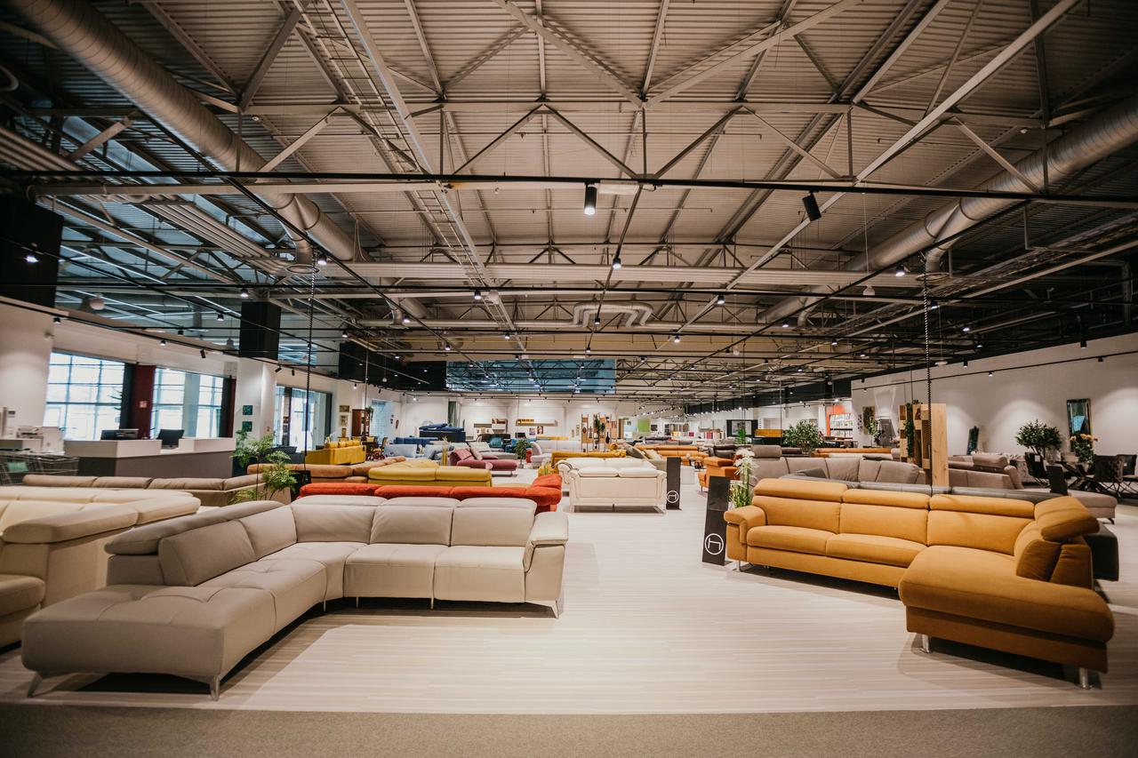 Family fun & home Mall