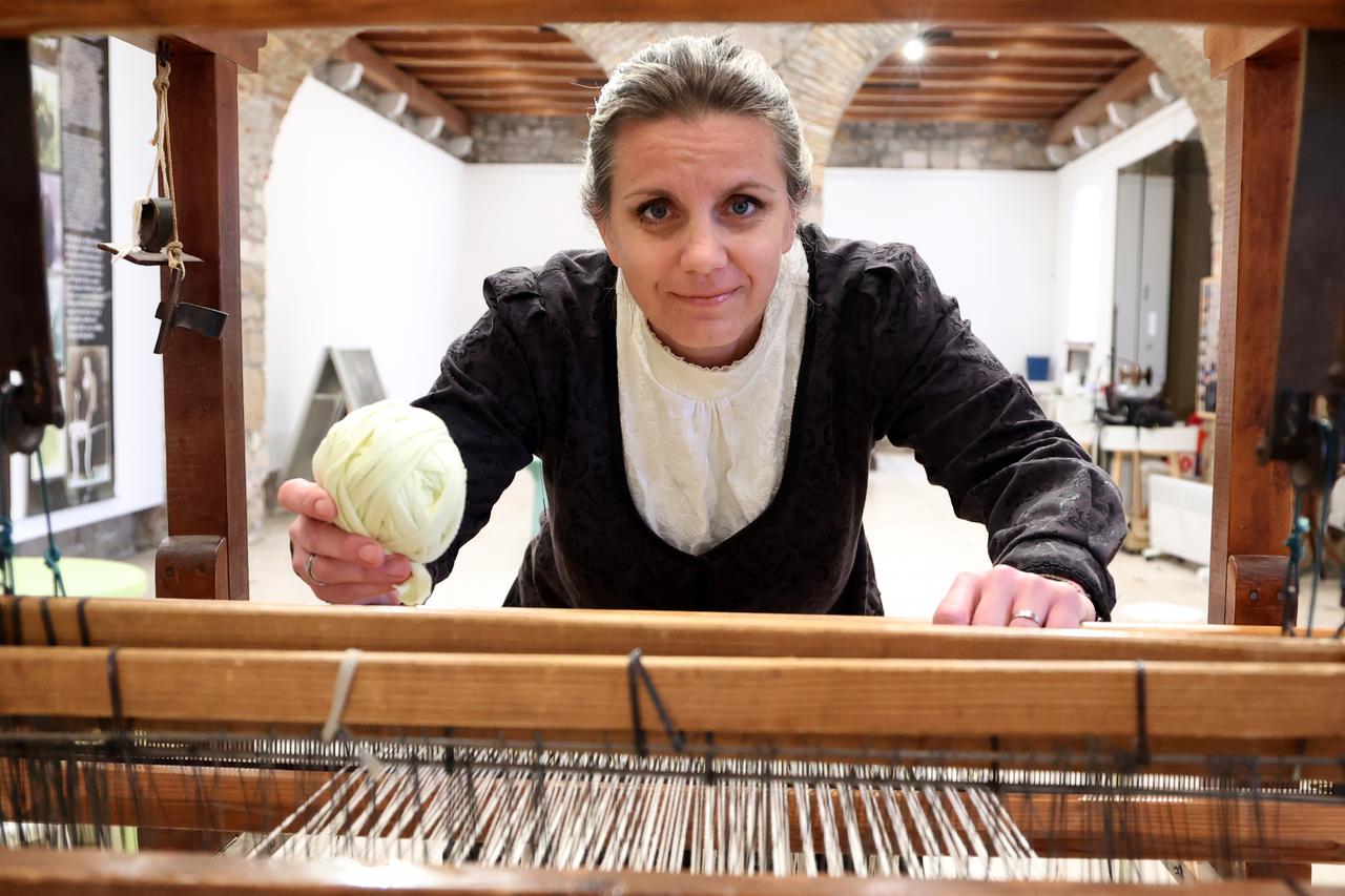 Šibenik: Povodom Me?unarodnog Dana žena izložba "One su držale familiju"