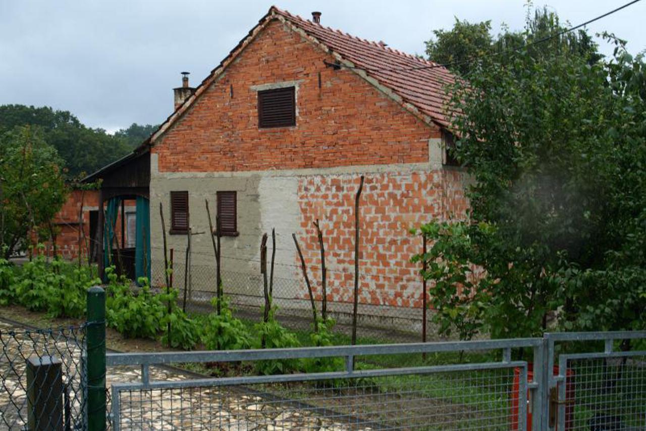 kuća samoubojica