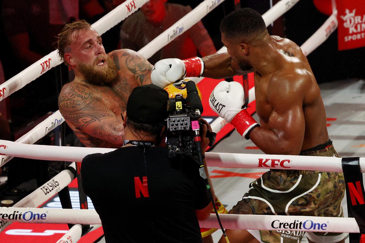 Jake Paul v Anthony Joshua