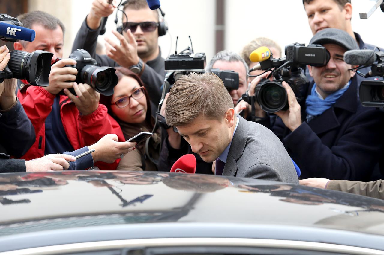 24.10.2016., Zagreb - Ministar financija Zdravko Maric dolazi u Banske dvore.  Photo: Patrik Macek/PIXSELL