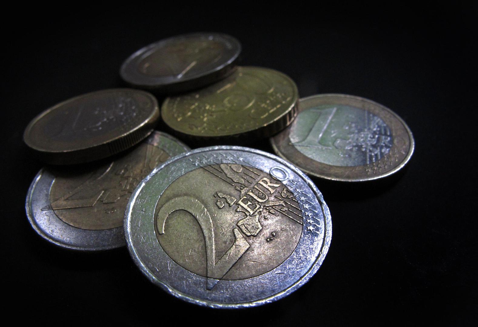 ILLUSTRATION - Eight euro and fifty cent in coins are seen in Kaufbeuren, Germany, 02 July 2014. The German Lower House of Parliament (Bundestag) will decide on the introduction of a minimum wage of eight euro and fifty cent in Germany on 03 July 2014. Photo: KARL-JOSEF HILDENBRAND/dpa/DPA/PIXSELL