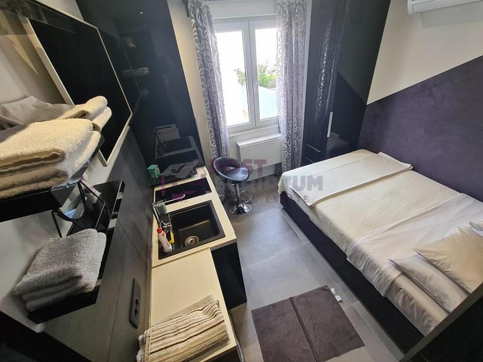 Garsonjera na Žnjanu