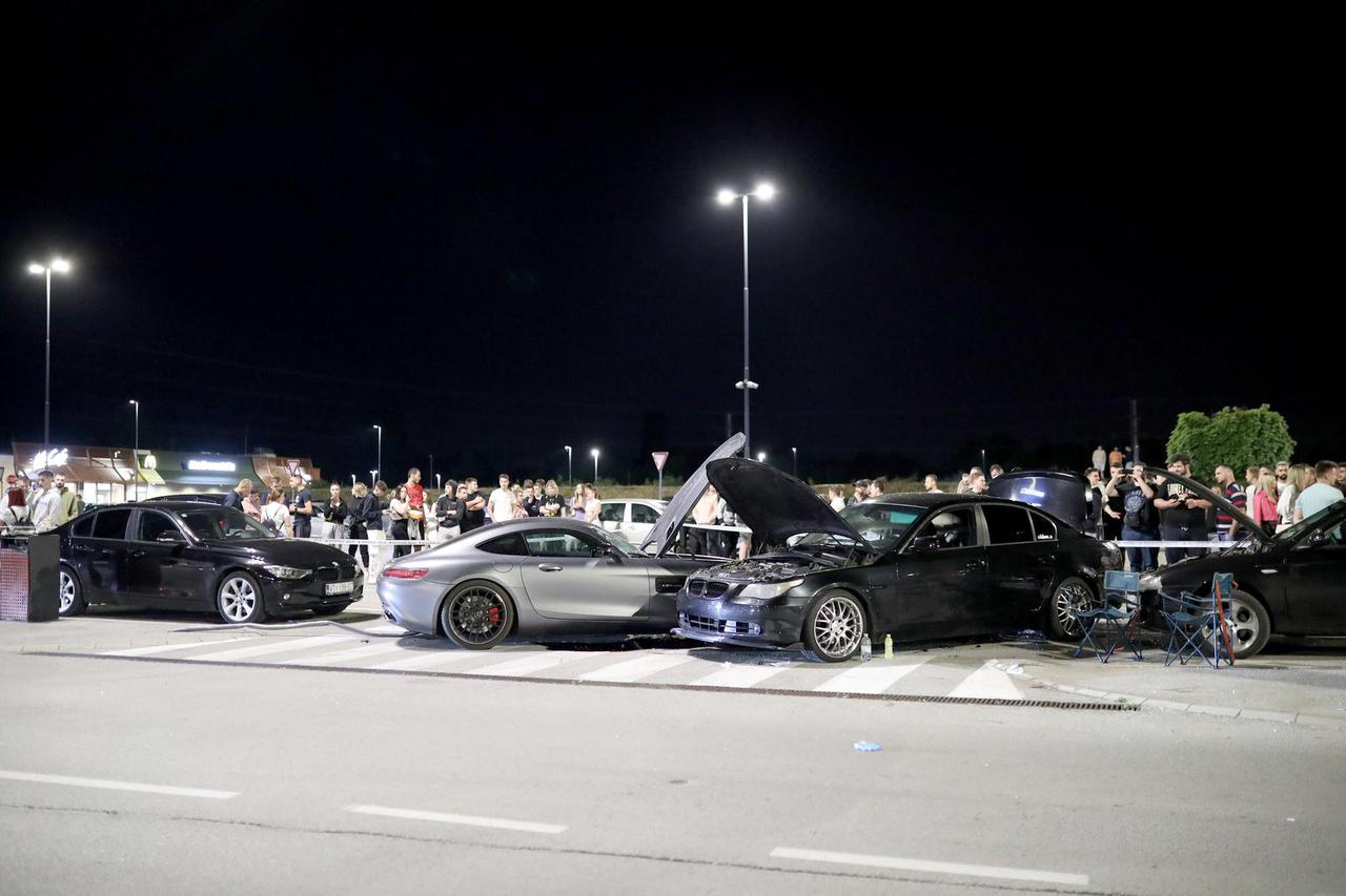 Užas u Buzinu, automobilom naletio na skupinu ljudi na parkiralištu trgovačkog centra 