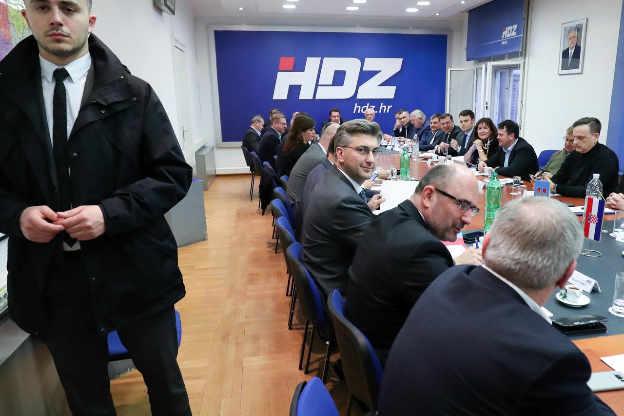 Zagreb: Sjednica Predsjedništva i Nacionalnog vijeća HDZ-a