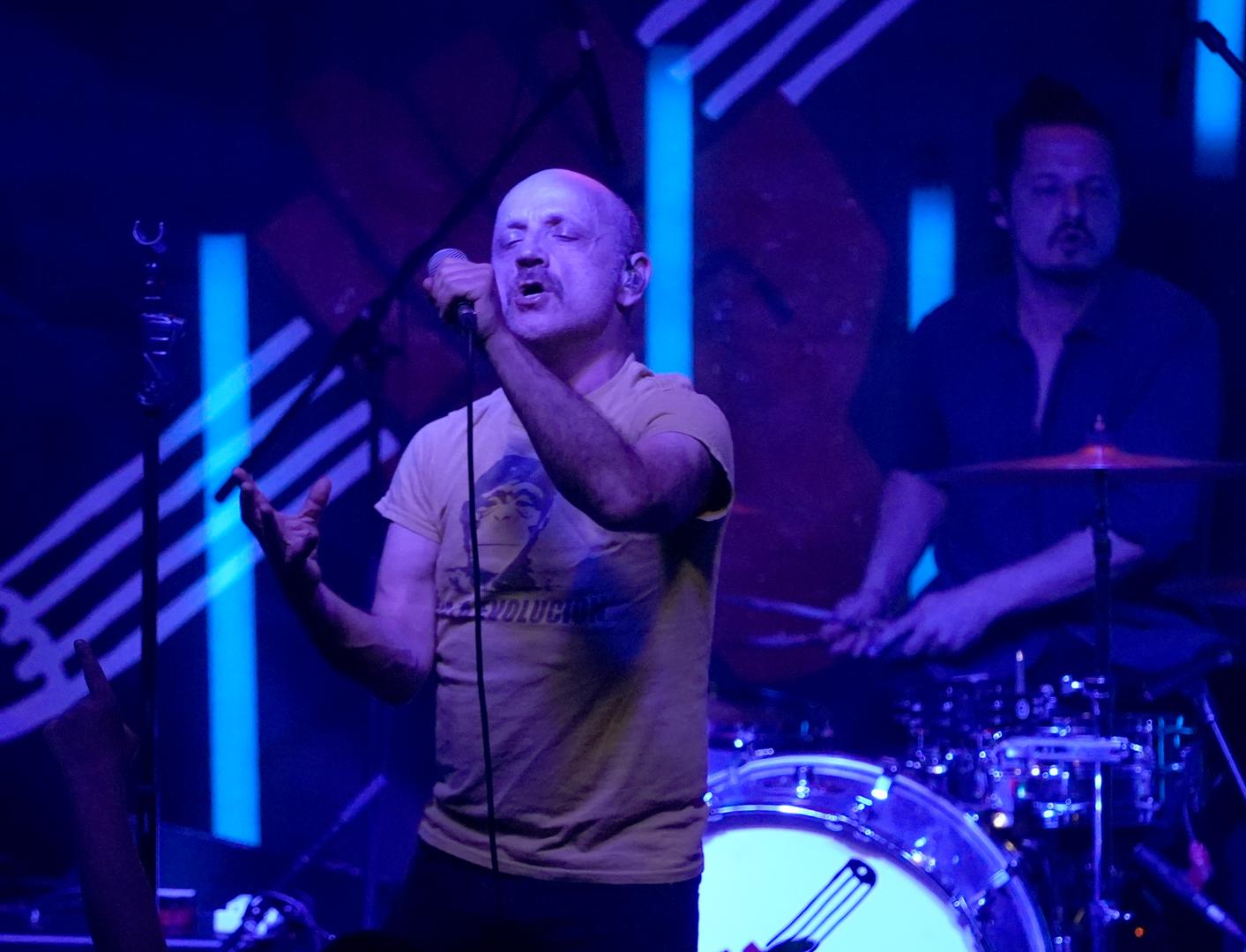 - Petkom me žena obično šalje na plac, a ja se ponekad izvučem, kao - ne stižem. Danas sam imao dobro opravdanje - napisao je.