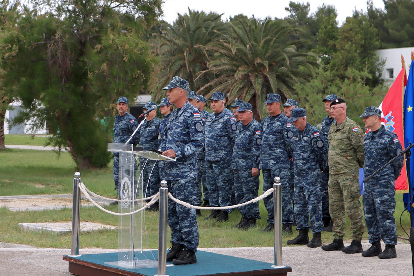"Mogu potvrditi kako su svi zadani ciljevi ostvareni i da je posada provjerena, spremna i motivirana, te ne sumnjam kako ćemo povjerenu zadaću odraditi s maksimalnim znanjem i zalaganjem. Sigurnost posade kao i sigurnost opreme su moj prioritet“, istaknuo je Kuvačić.