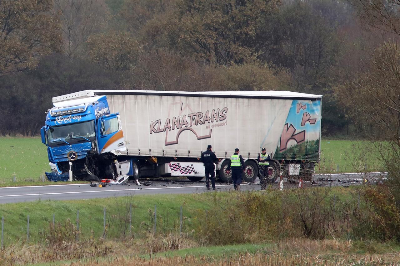 Varaždin: U sudaru kamiona i automobila na obilaznici smrtno stradala jedna osoba