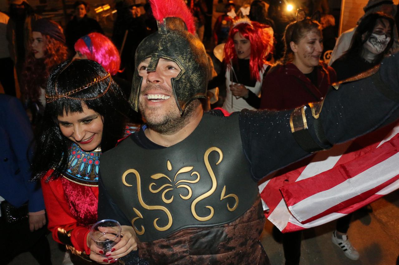 Život je karneval, maškare su na Viru!