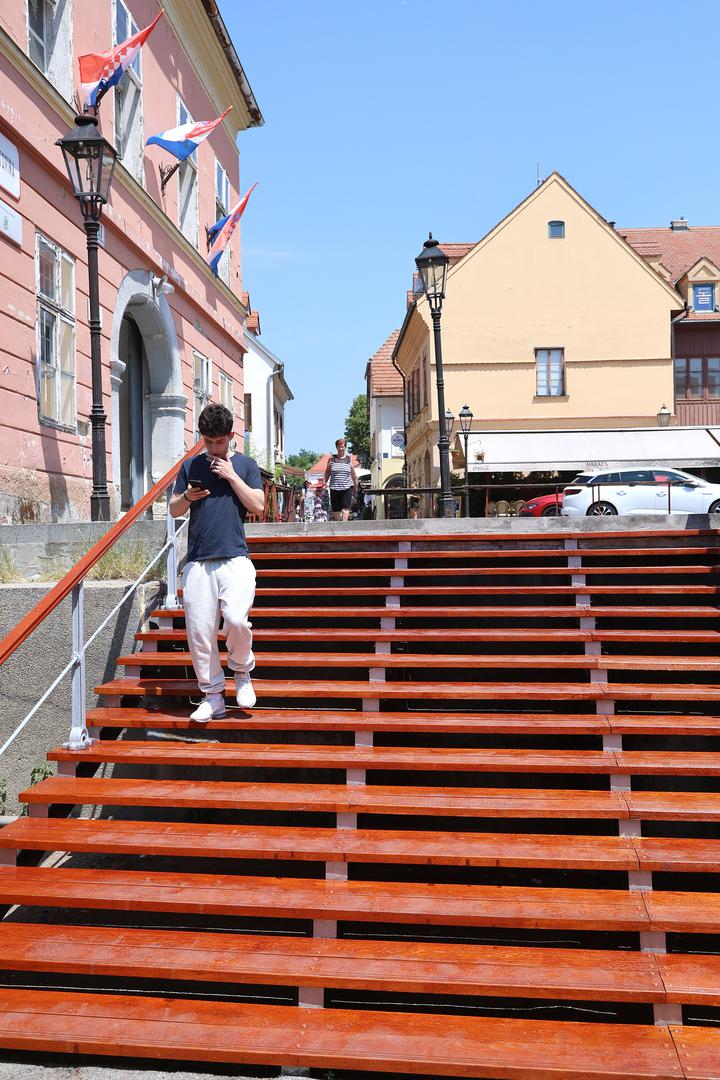 Obnovljene stube od danas su ponovno otvorene za prolaz građana.