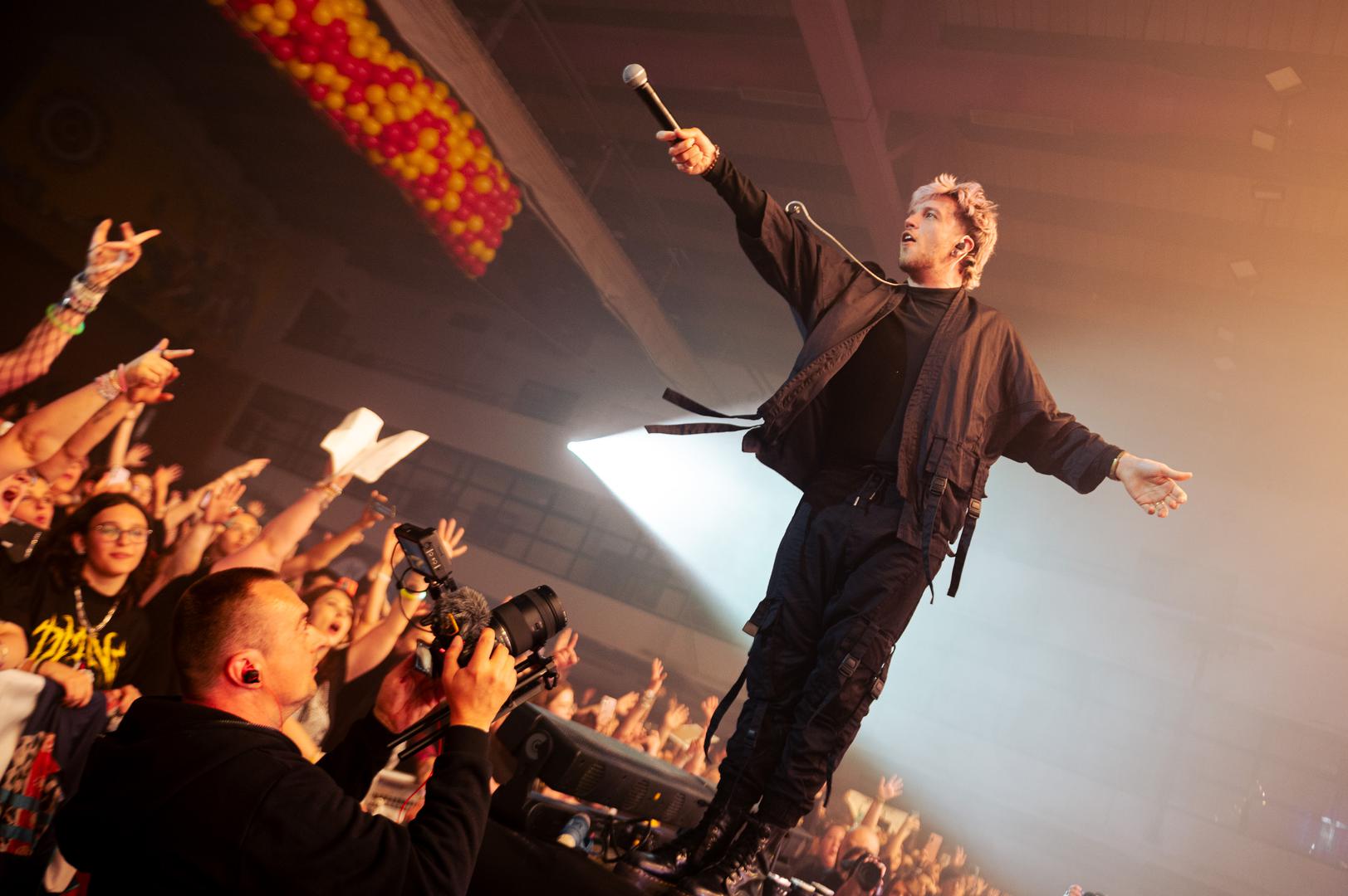 Naš prošlogodišnji predstavnik na Euroviziji, koji je ostvario povijesni rezultat za Hrvatsku, 30-godišnji Baby Lasagna, pravog imena Marko Purišić, pohvalio se promjenom imidža.