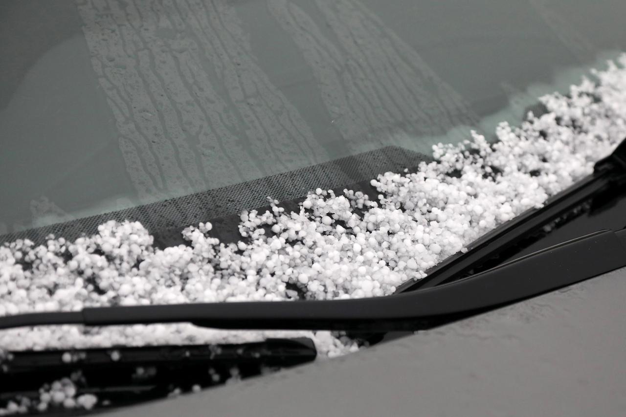 Jaka tuča iznenadila je Šibenik i okolicu