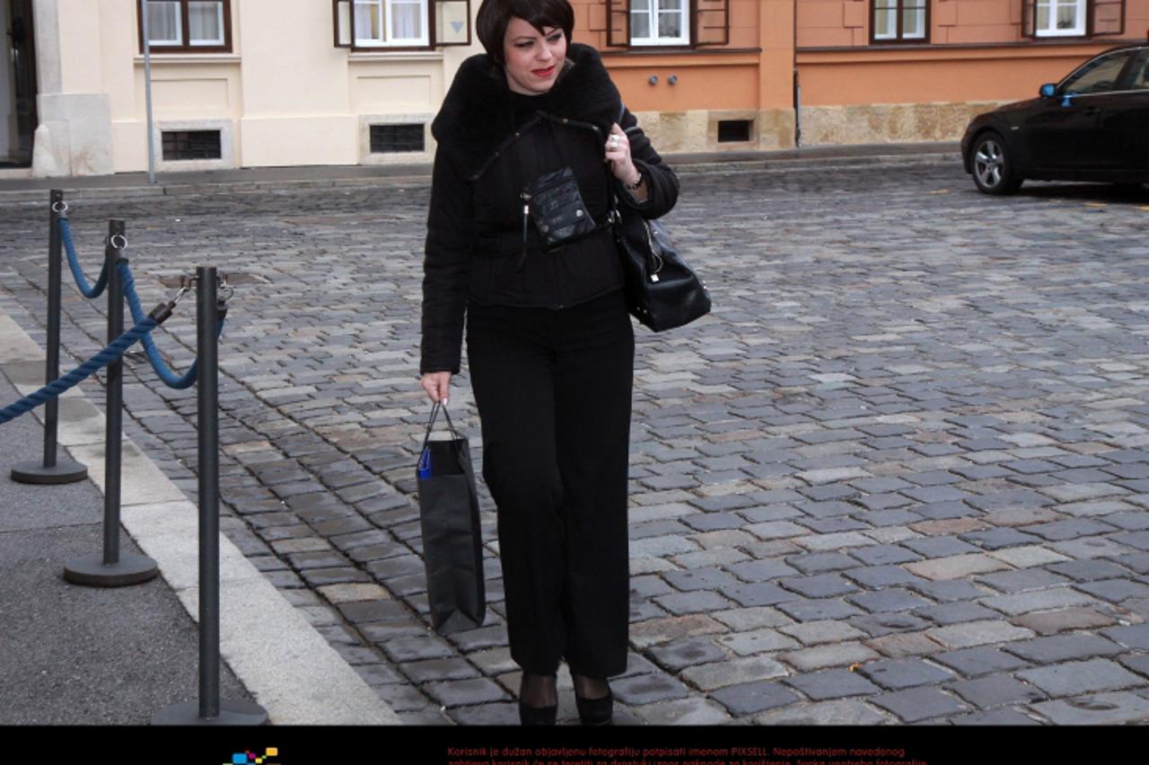 \'27.12.2011., Zagreb - Mirela Holy dolazi na sjednicu Vlade Republike Hrvatske.  Photo: Zarko Basic/PIXSELL\'